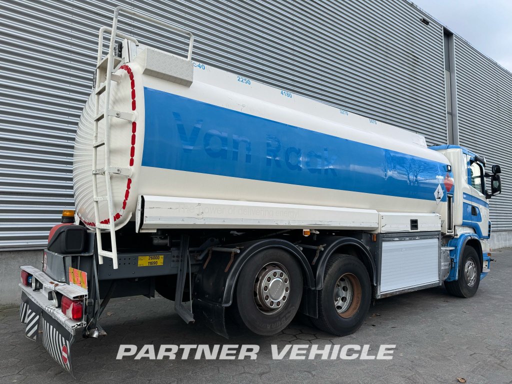 frontLeft : Scania R380 Camion citerne
