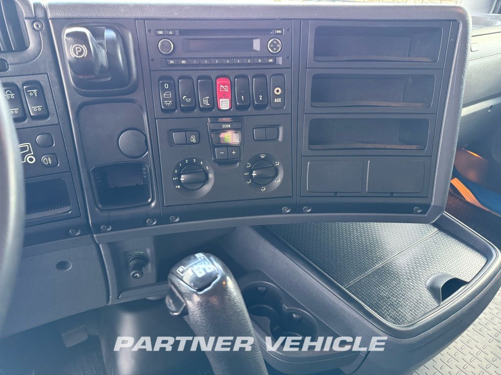 frontLeft : Scania R380 Camion citerne