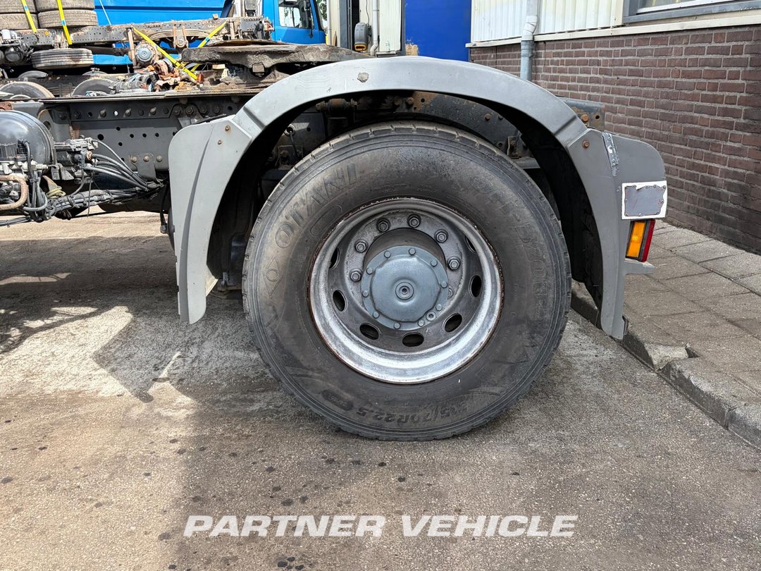 frontLeft : Mercedes Actros 1843 Tractor