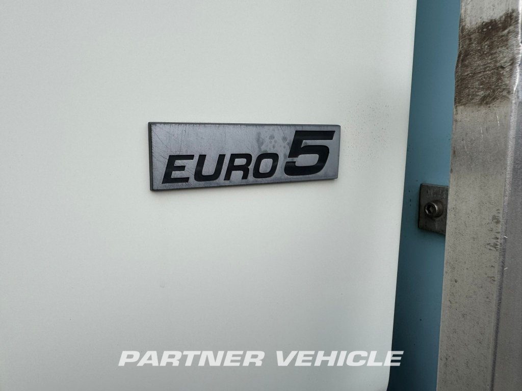 frontLeft : DAF LF45.160 Camion frigorific