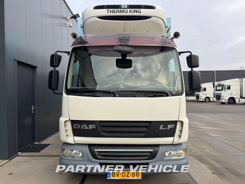 frontLeft : DAF LF45.160 Camion frigorific