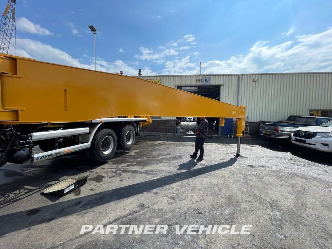 frontLeft : Mercedes Actros 4141 Concrete pump