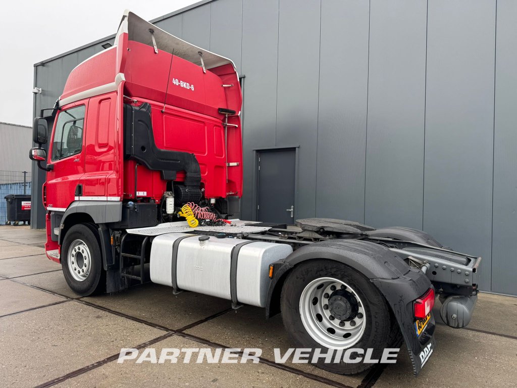 frontLeft : DAF CF 410 Tracteur routier