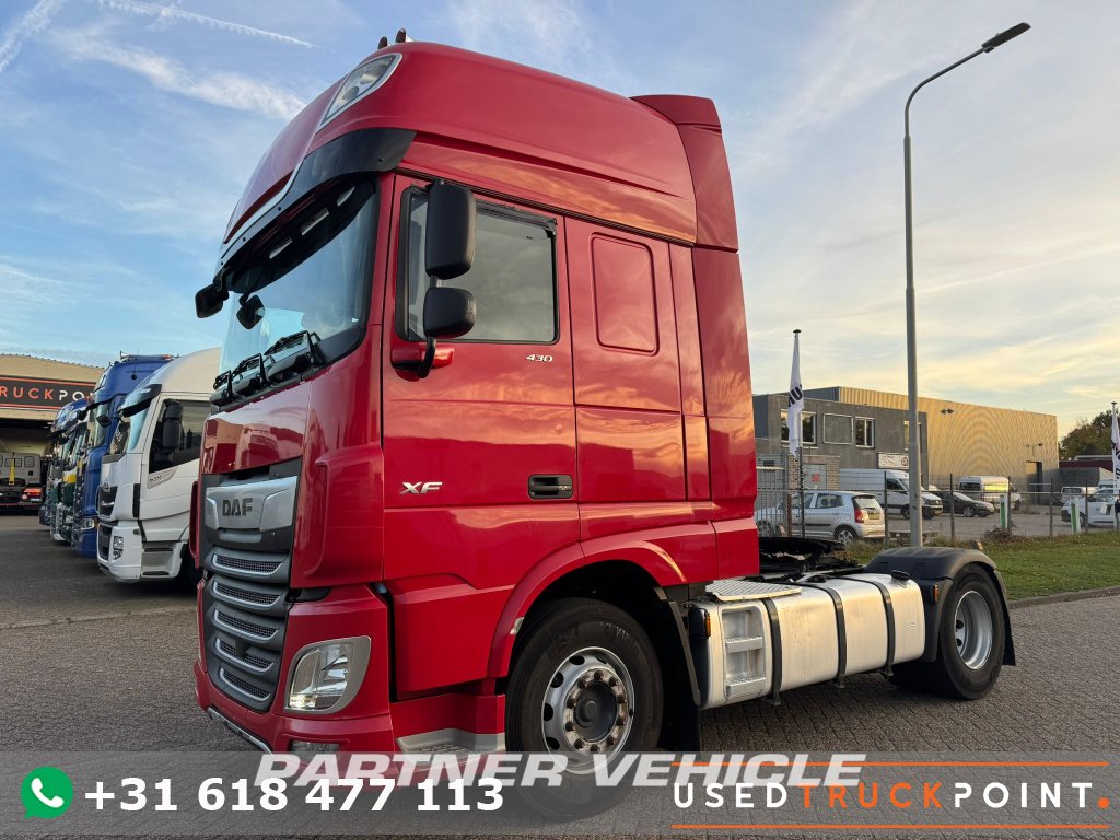 frontLeft : DAF XF 430 Dragbil