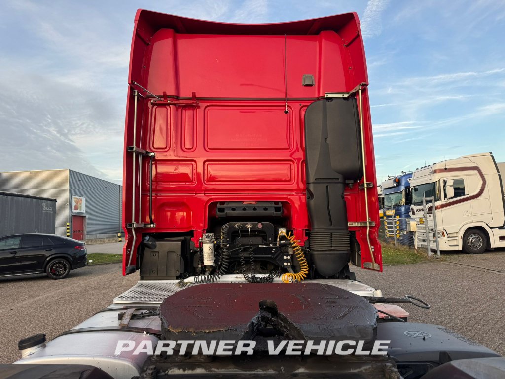 frontLeft : DAF XF 430 Dragbil
