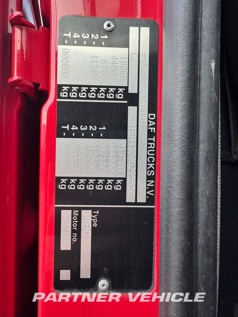 frontLeft : DAF XF 430 Dragbil