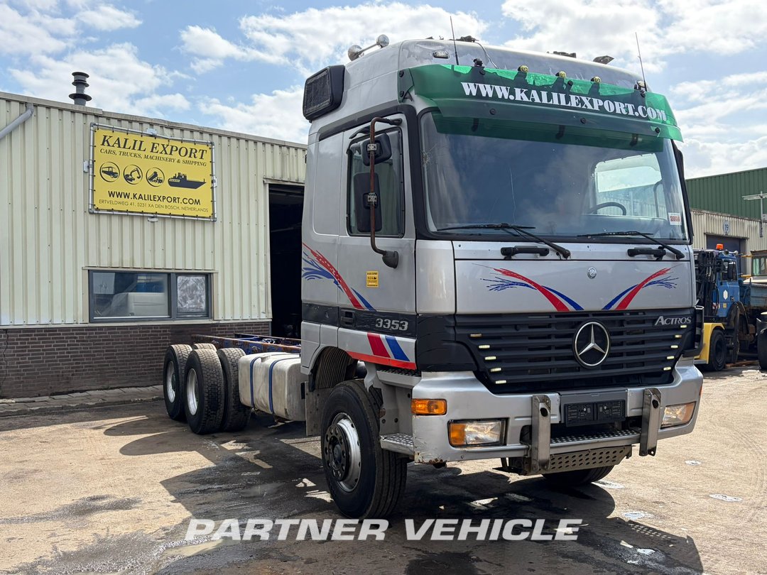 frontLeft : Mercedes Actros 3353 الشاسيه