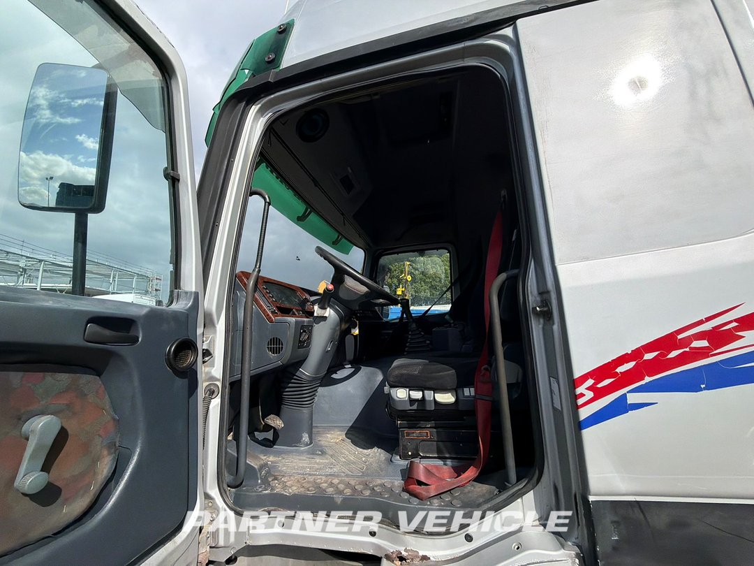 frontLeft : Mercedes Actros 3353 الشاسيه
