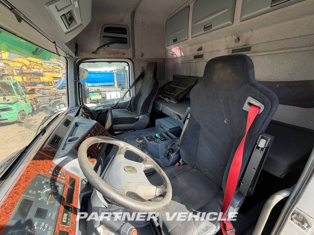 frontLeft : Mercedes Actros 3353 الشاسيه