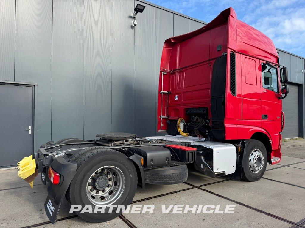 frontLeft : DAF XF 430 tegljač