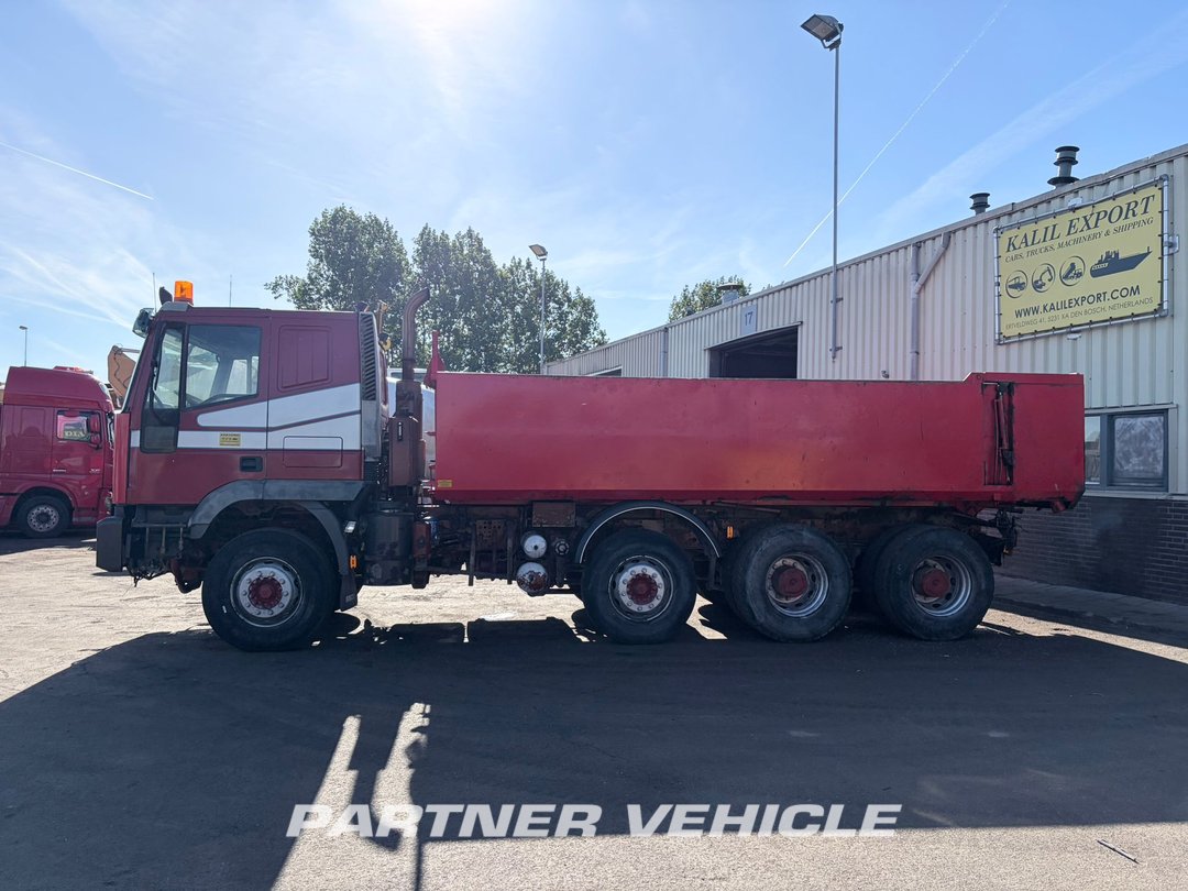 frontLeft : Iveco 340-E44H Camión Volquete