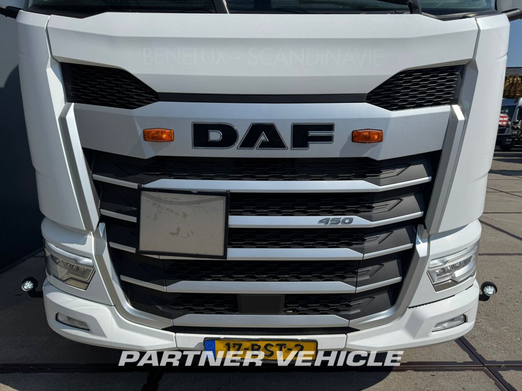 frontLeft : DAF XF 450 Trækker