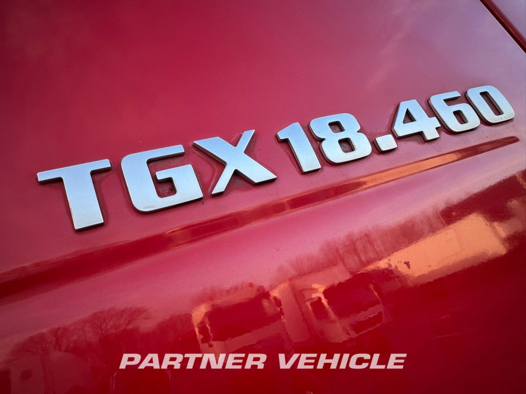 frontLeft : MAN TGX 18.460 tegljač