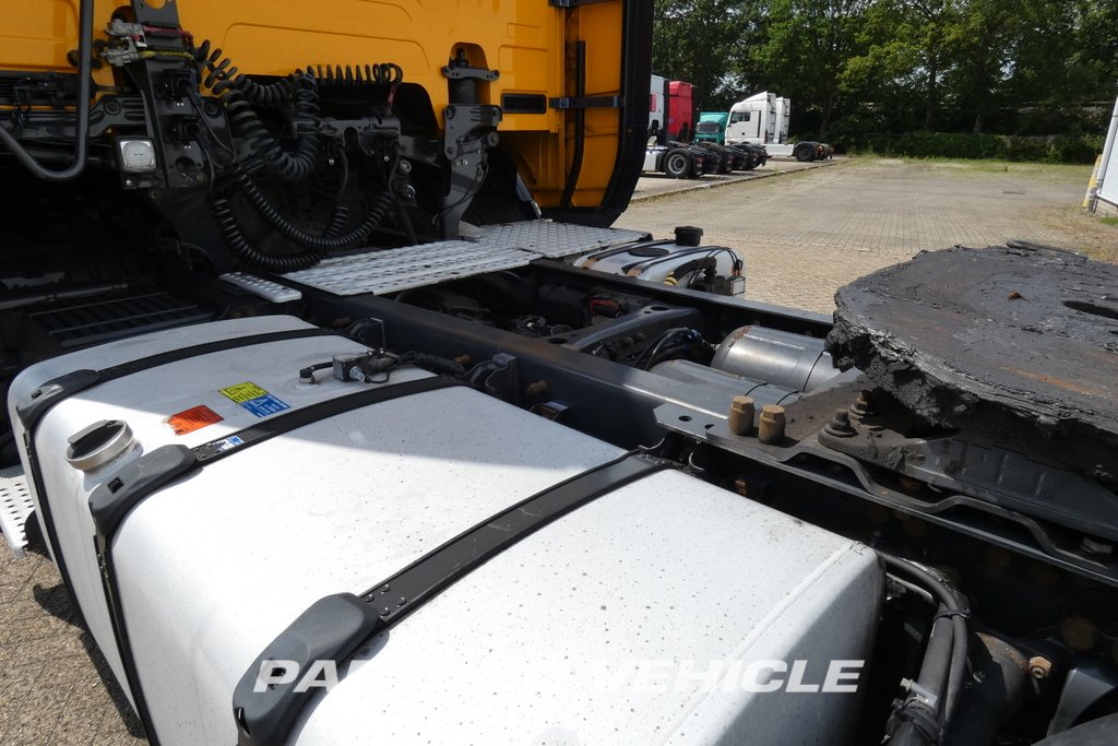 frontLeft : Scania R410 Trækker
