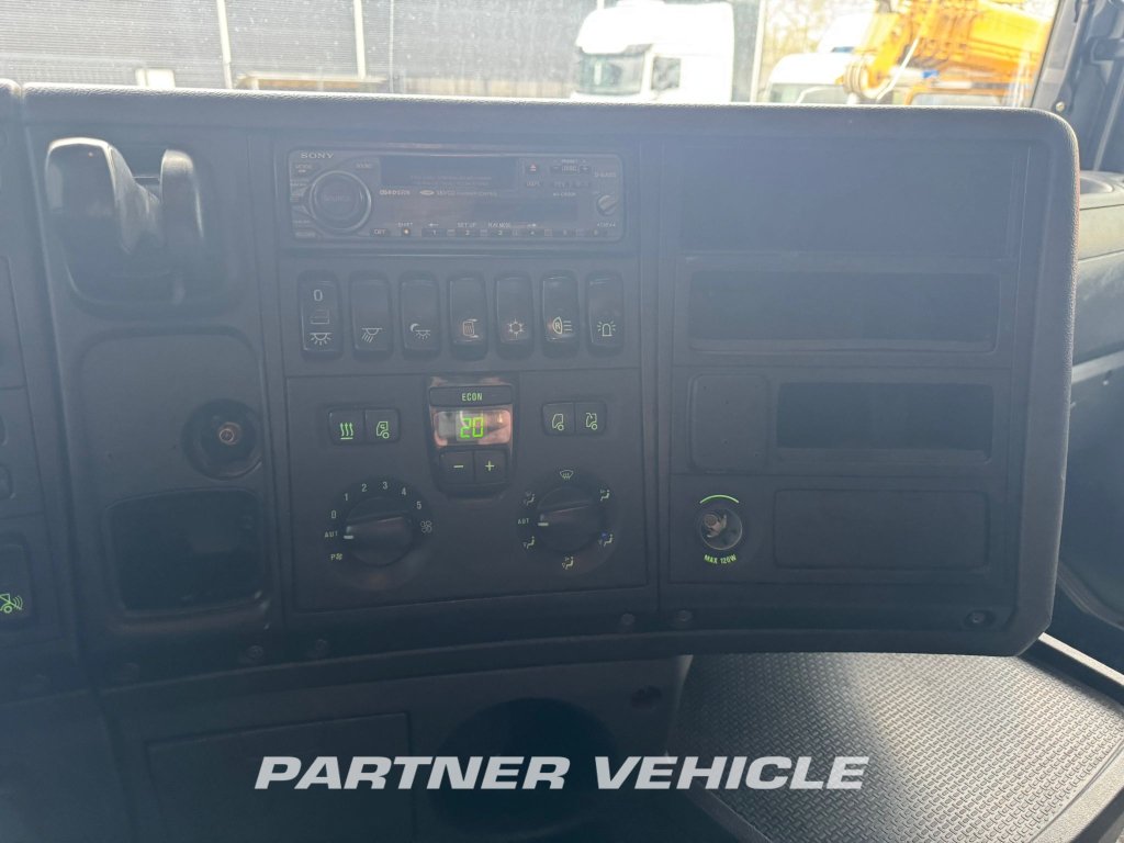 frontLeft : Scania R420 Vetopöytäauto