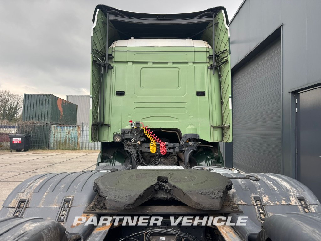 frontLeft : Scania R420 Vetopöytäauto