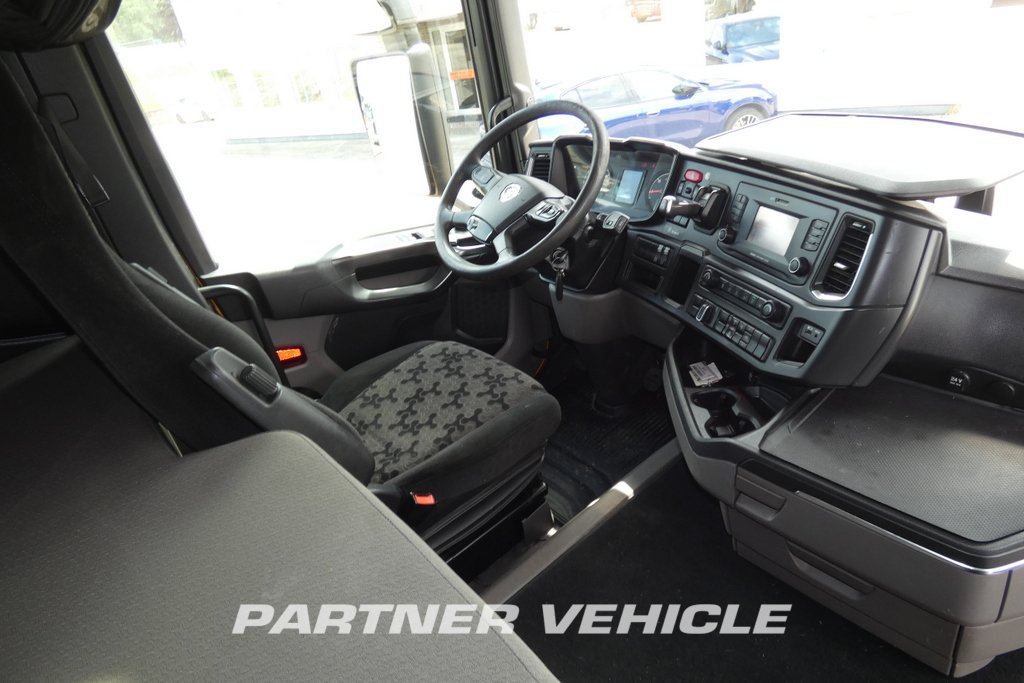 frontLeft : Scania R410 Cabeza tractora