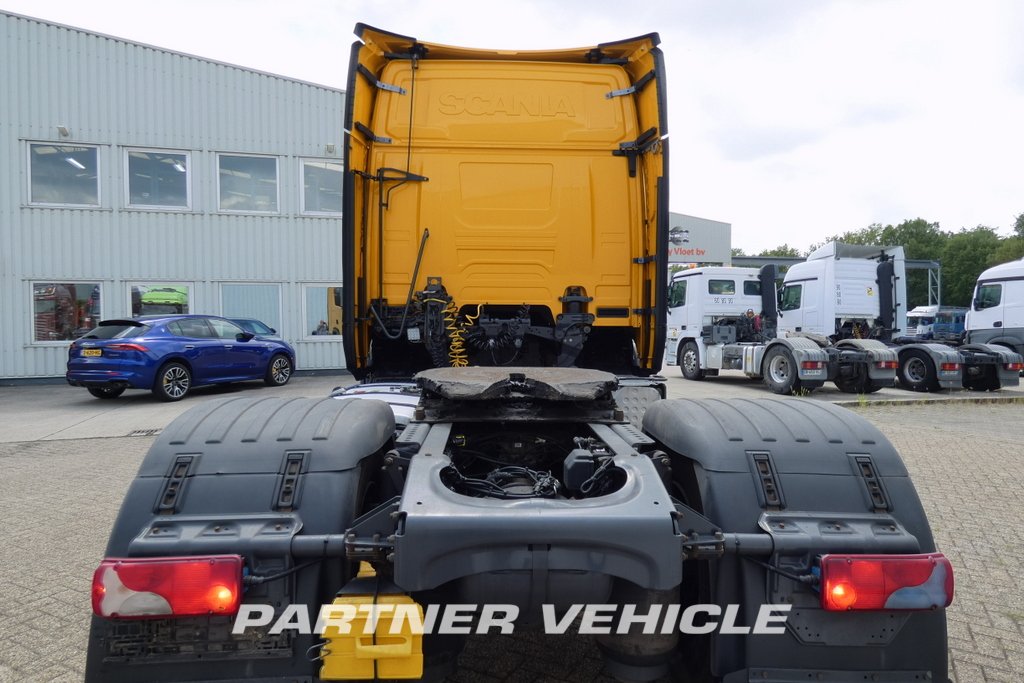 frontLeft : Scania R410 Cabeza tractora