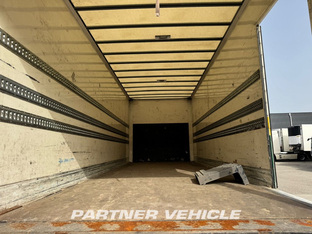 frontLeft : DAF CF65.220 kassevogn