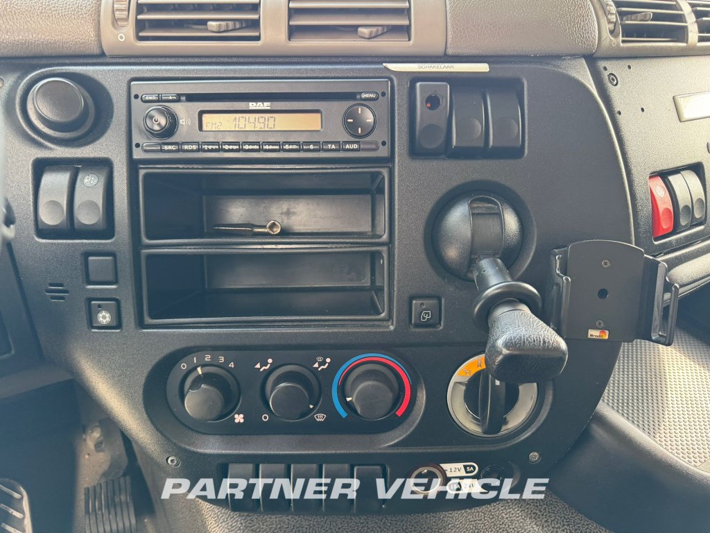 frontLeft : DAF CF65.220 kassevogn