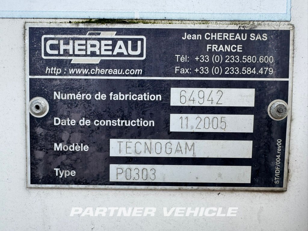frontLeft : Chereau Carrier 1300 Chłodnia przyczepa