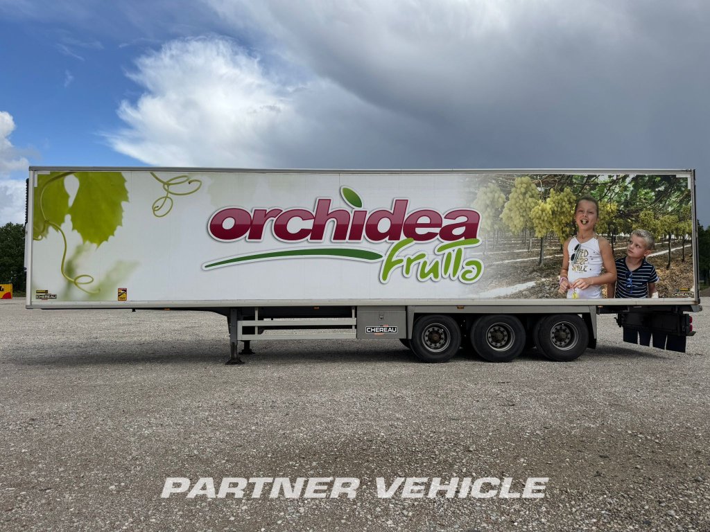 frontLeft : Chereau Carrier 1300 Chłodnia przyczepa