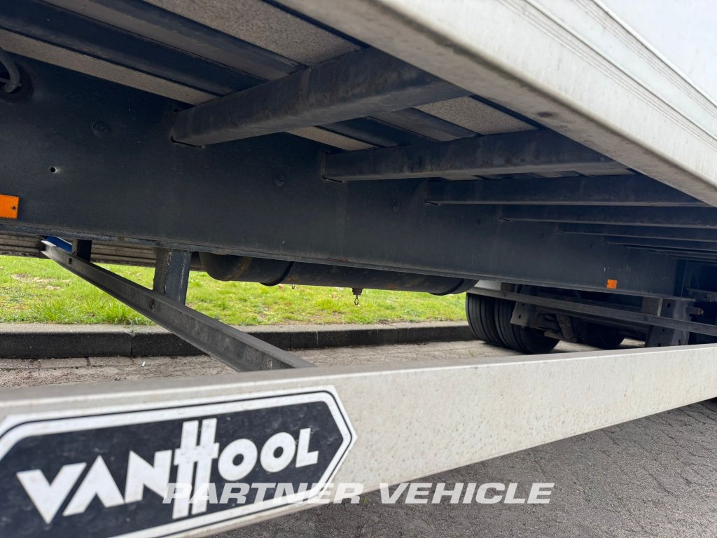frontLeft : Van Hool 3 asser مقطورة مغلقة