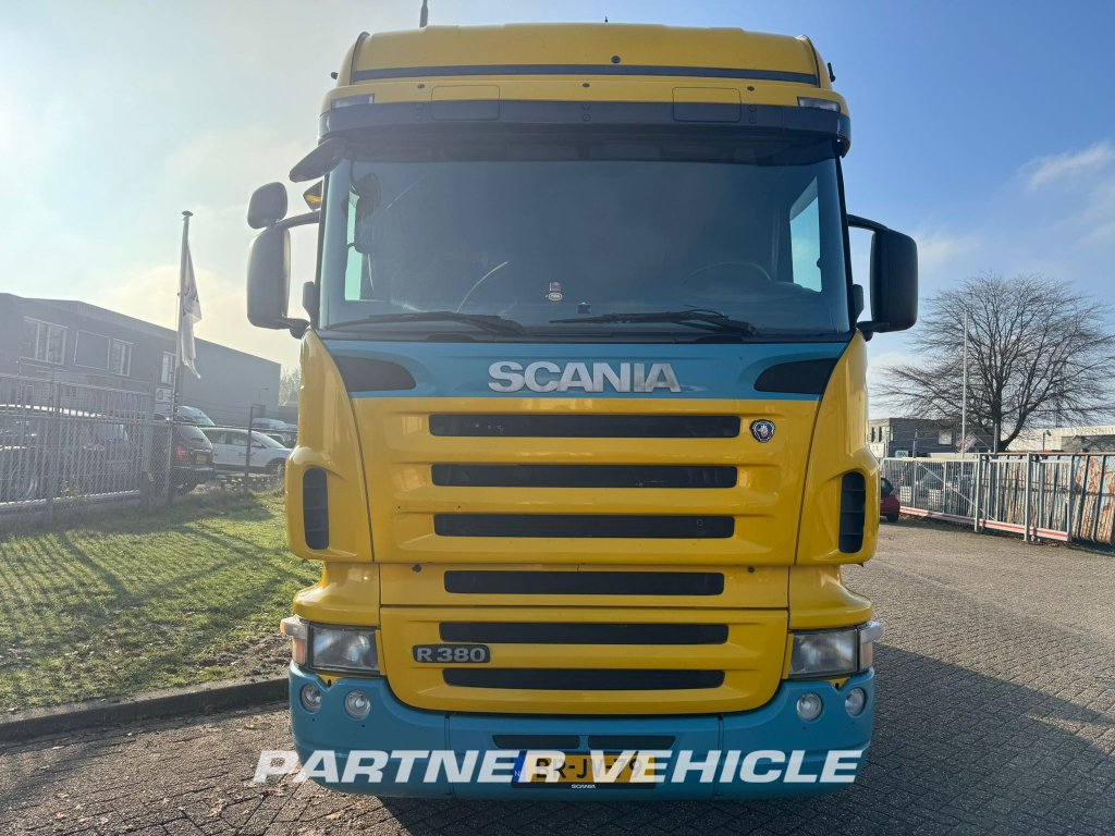 frontLeft : Scania R380 tegljač