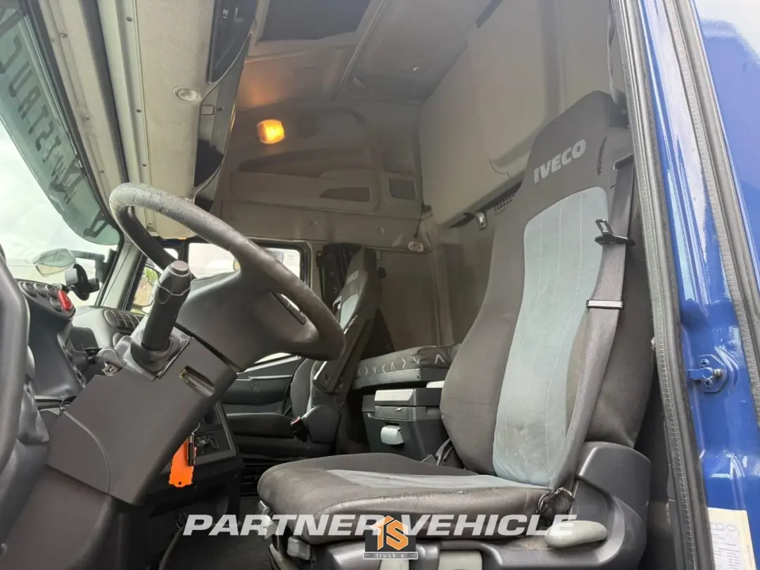 frontLeft : Iveco Stralis XP 440S42 Tractor