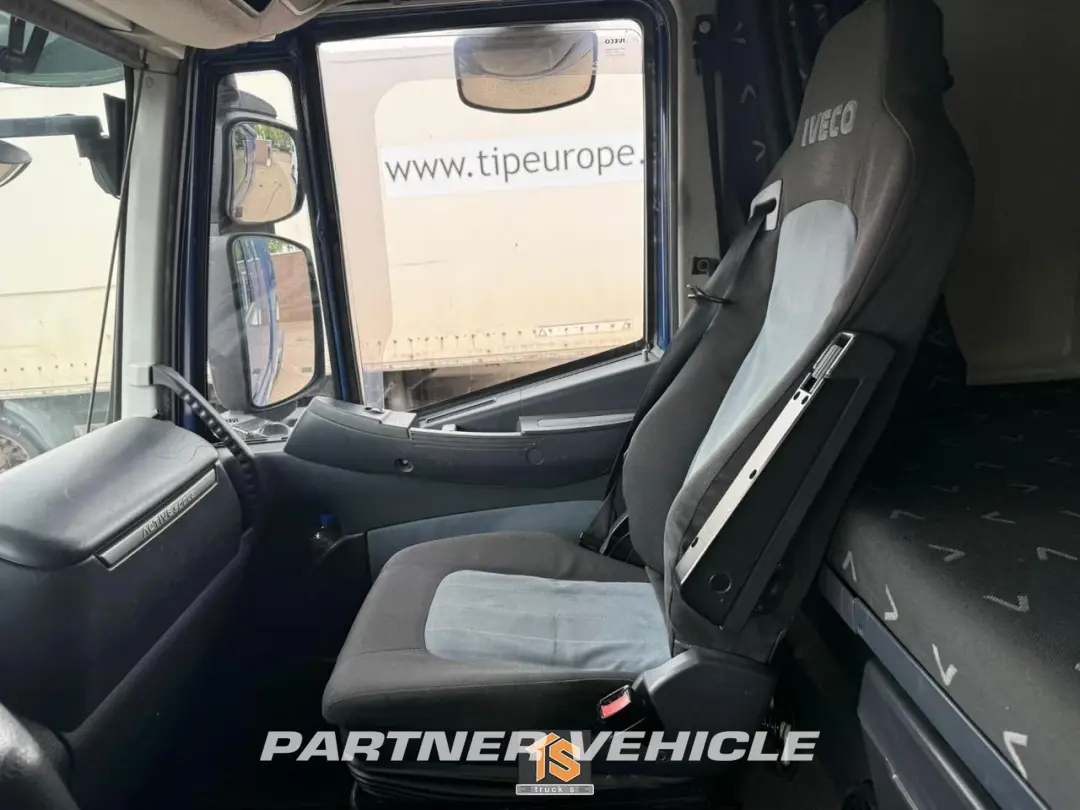 frontLeft : Iveco Stralis XP 440S42 Tractor