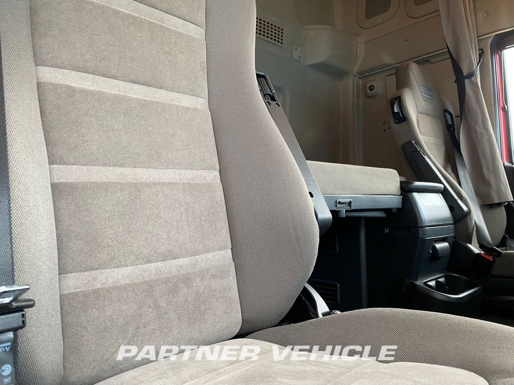 frontLeft : Iveco Stralis 400 Ciagniki siodłowe