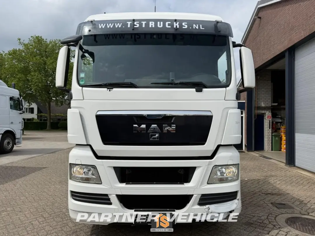 frontLeft : MAN TGX 18.440 Trækker