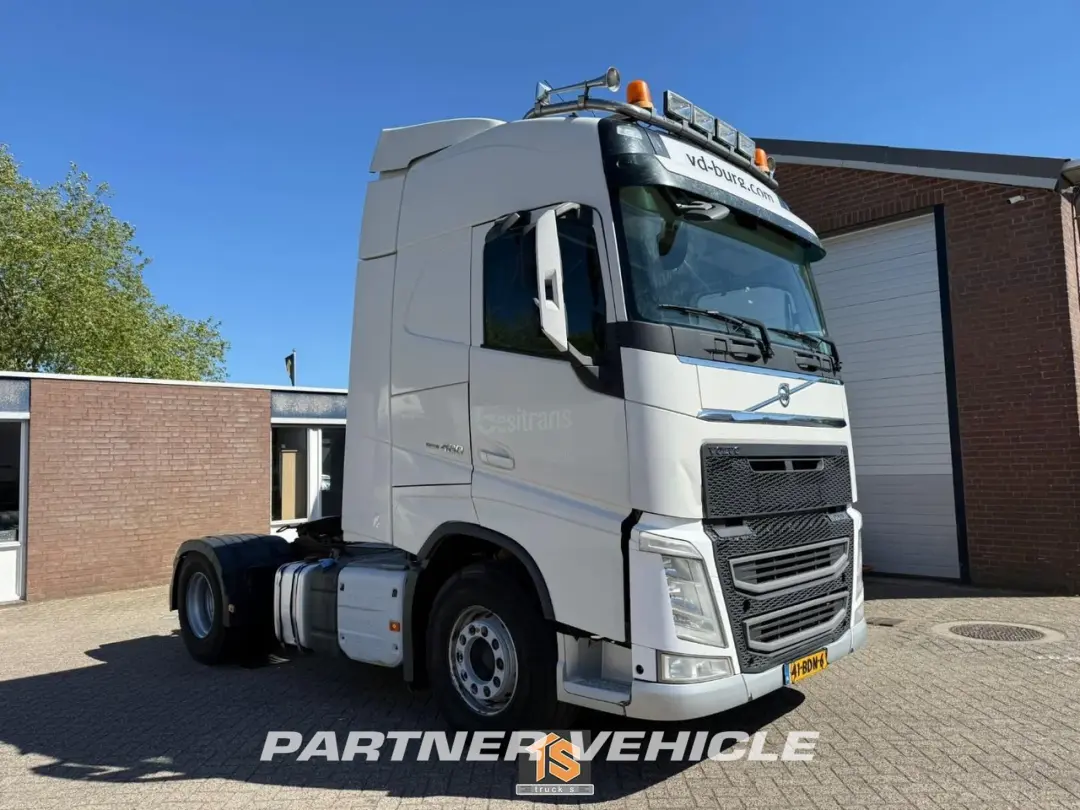 frontLeft : Volvo FH 460 Влекач