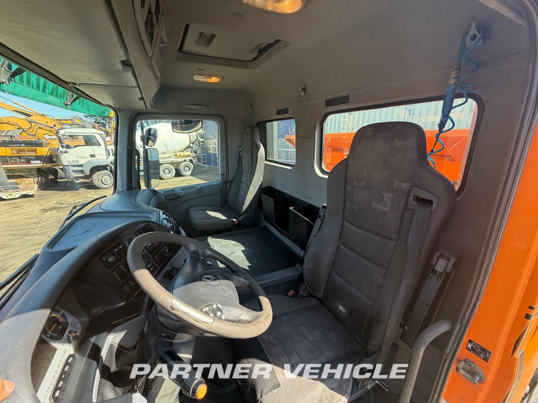 frontLeft : Mercedes Actros 2641 شاحنة قلاب