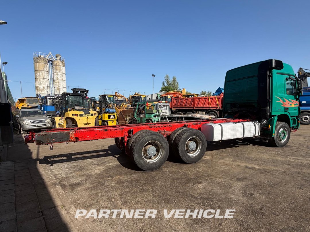 frontLeft : Mercedes Actros 3355 الشاسيه