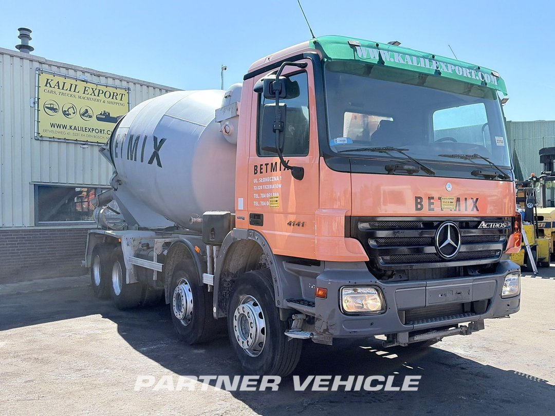 frontLeft : Mercedes Actros 4141 شاحنة خلاطة خرسانة