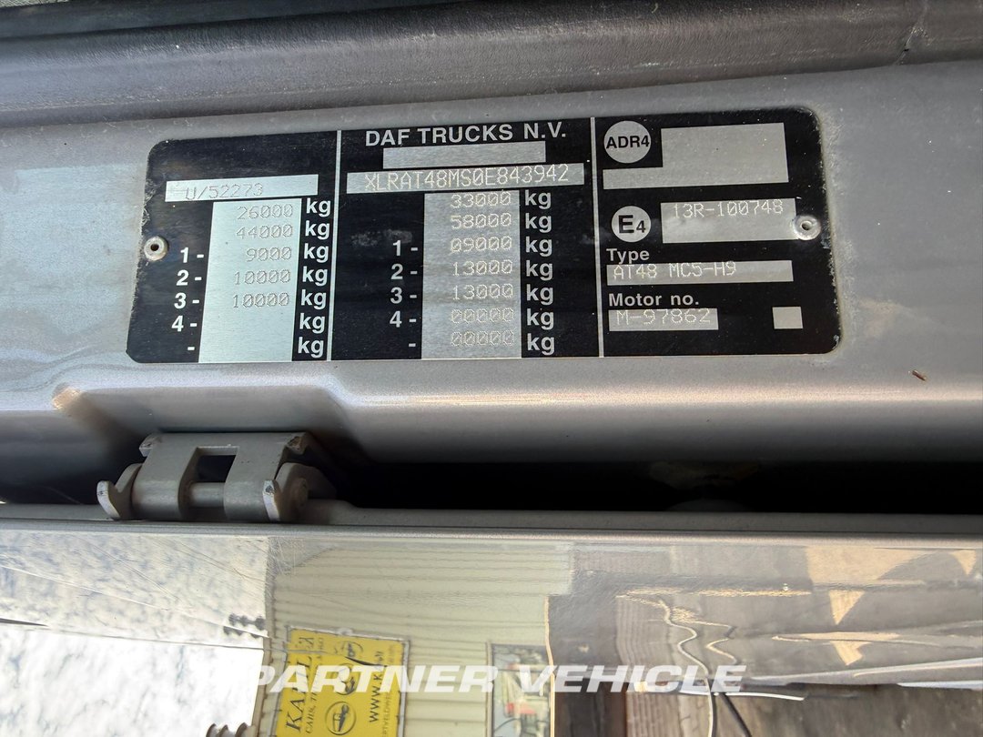 frontLeft : DAF XF105.510 شاحنة نقل الأخشاب