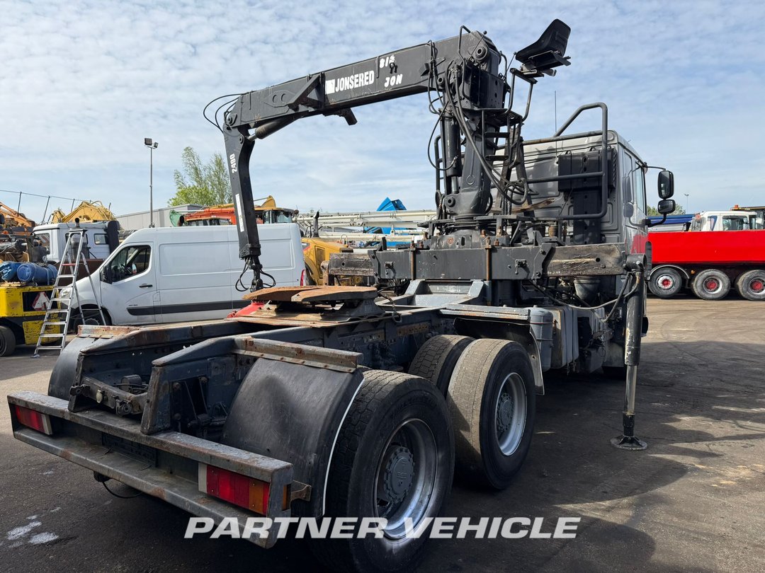 frontLeft : DAF XF105.510 شاحنة نقل الأخشاب