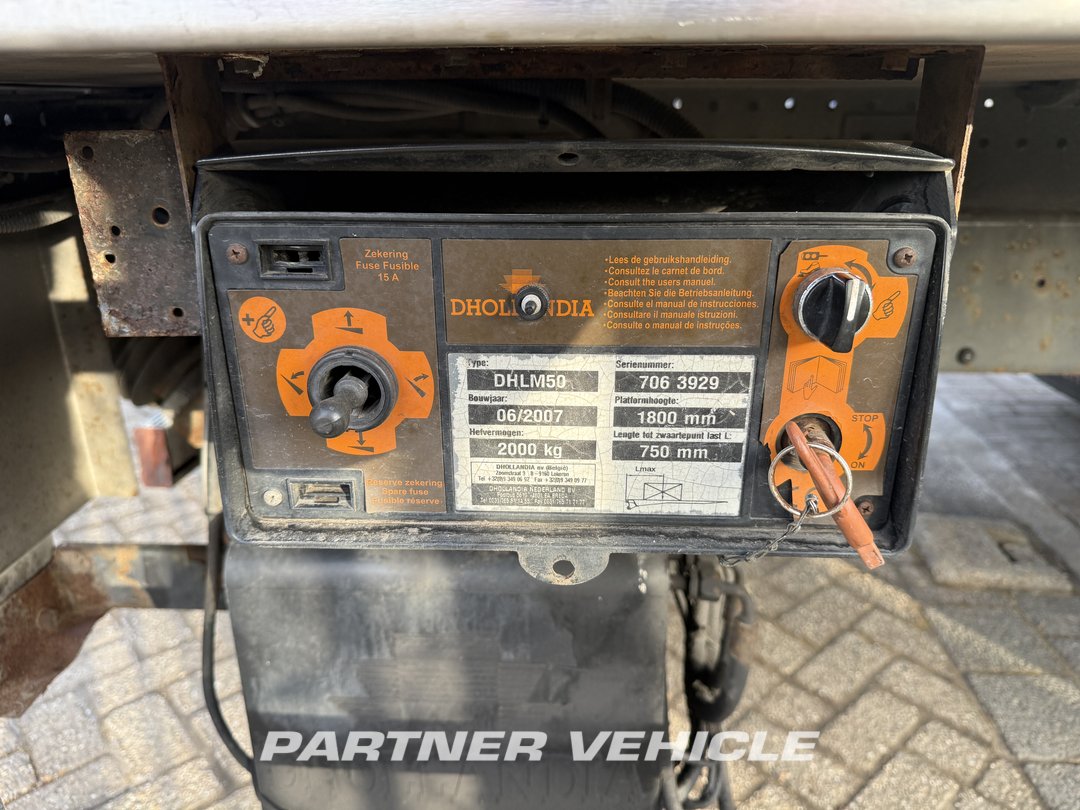 frontLeft : Volvo FL 12 Køle lastbil