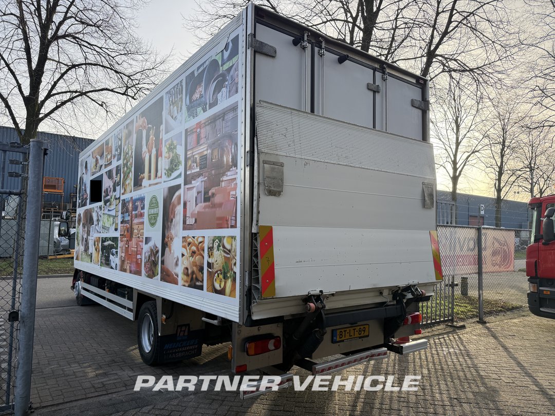 frontLeft : Volvo FL 12 Køle lastbil