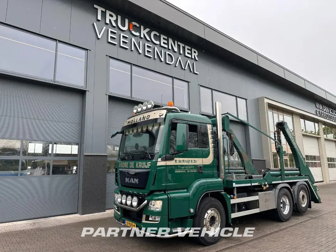 frontLeft : MAN TGS 28.460 Chain system