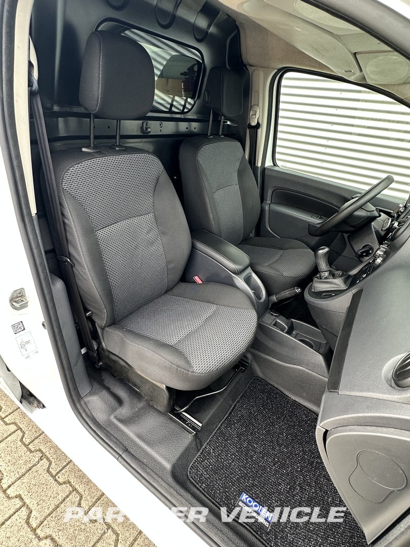 frontLeft : Mercedes Citan 75pk Duba închisă