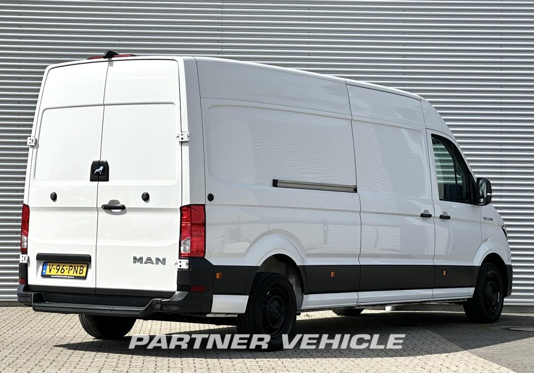 frontLeft : MAN TGE 3.140 Gesloten bestelwagen