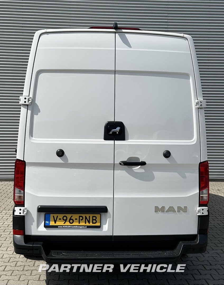 frontLeft : MAN TGE 3.140 Gesloten bestelwagen