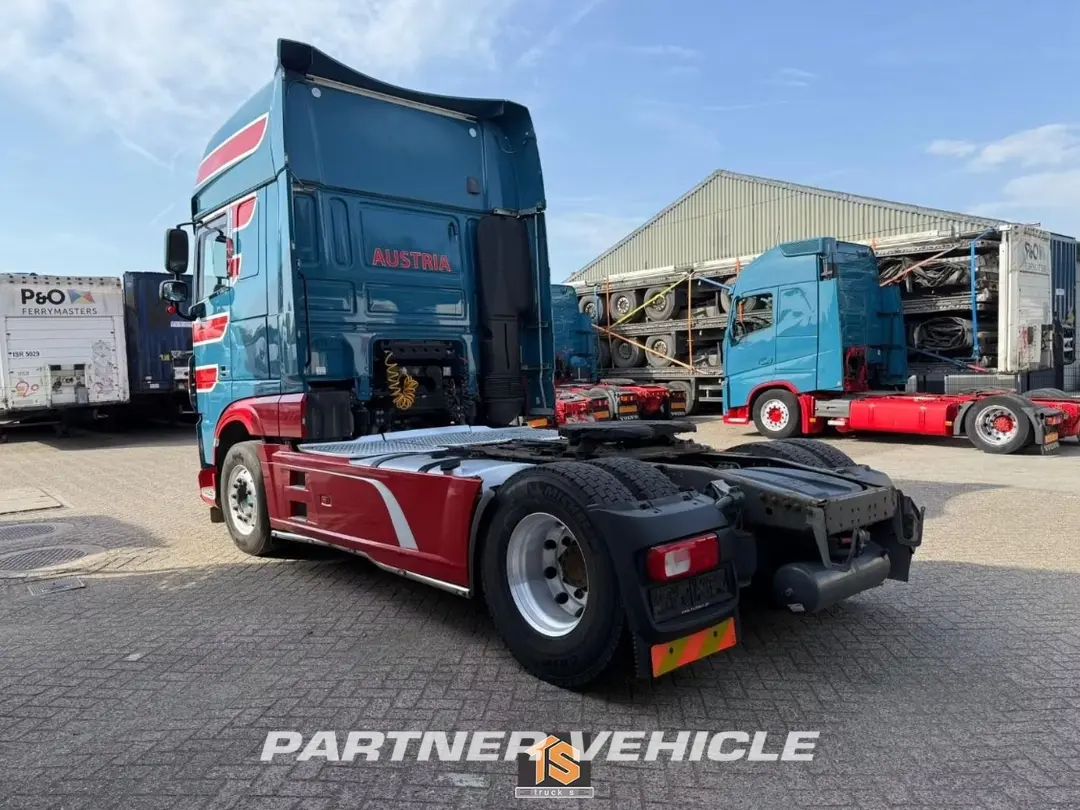 frontLeft : DAF XF 460 Trækker