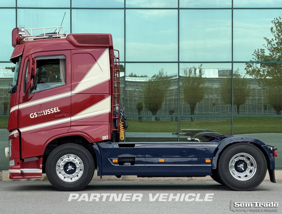 frontLeft : Volvo FH 420 Влекач