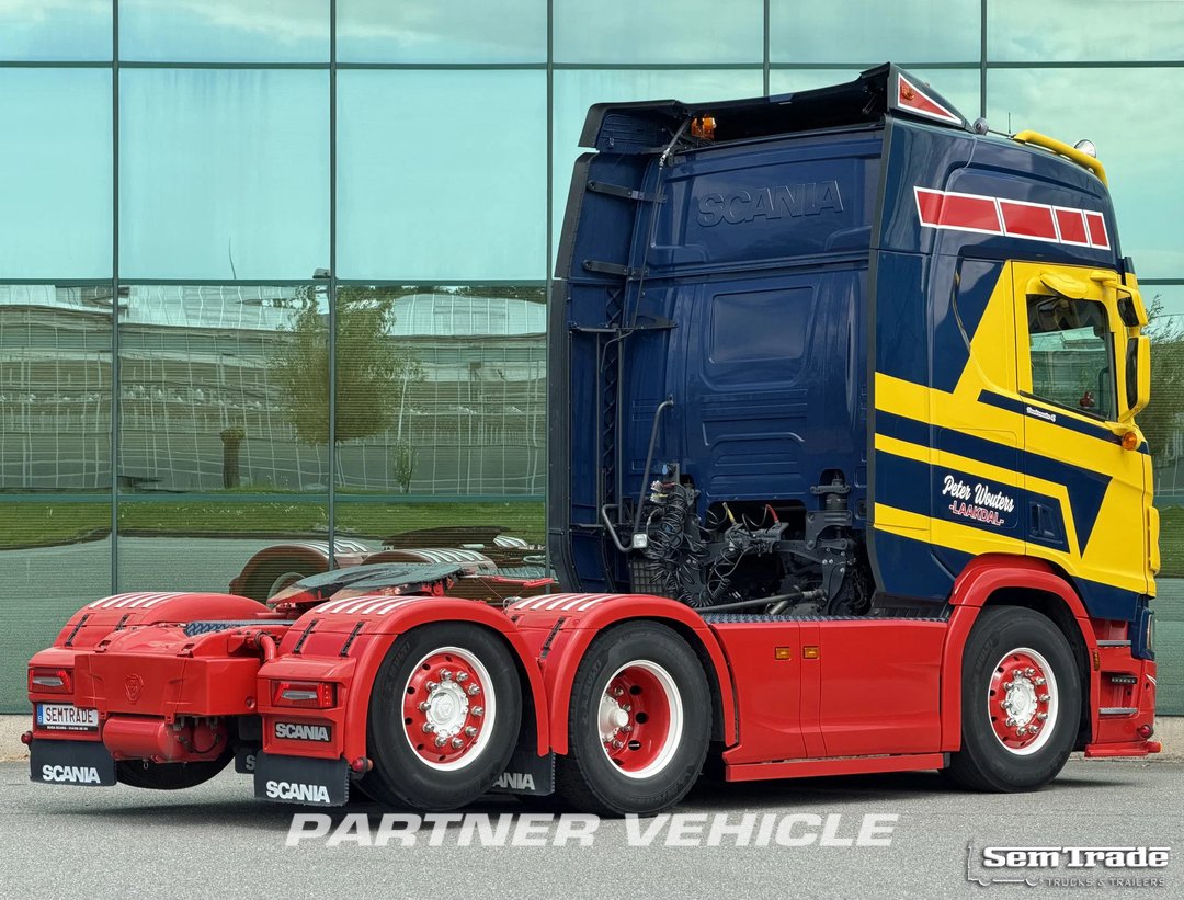 frontLeft : Scania R560 Trækker