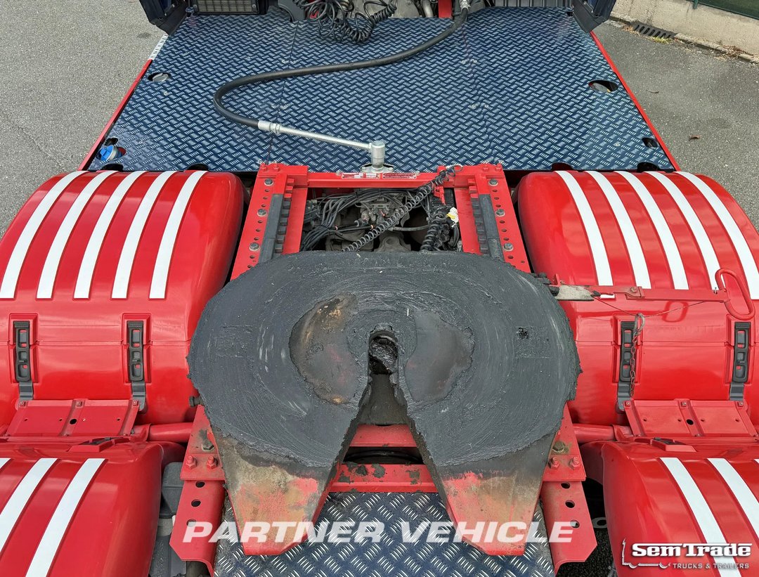 frontLeft : Scania R560 Trækker