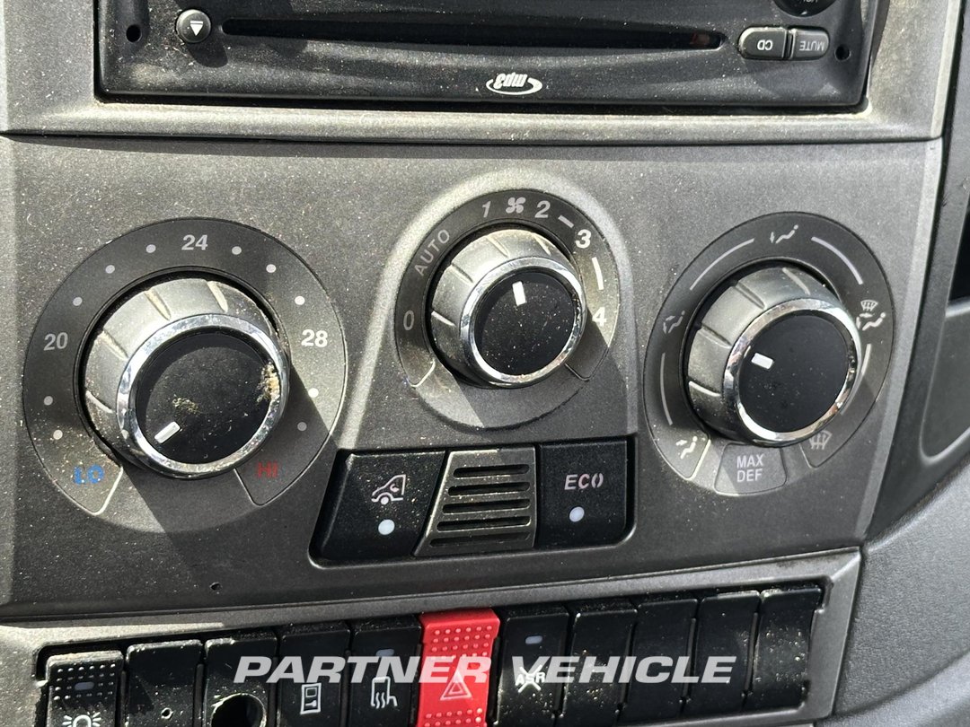 frontLeft : Iveco Daily 35S11 Kiper