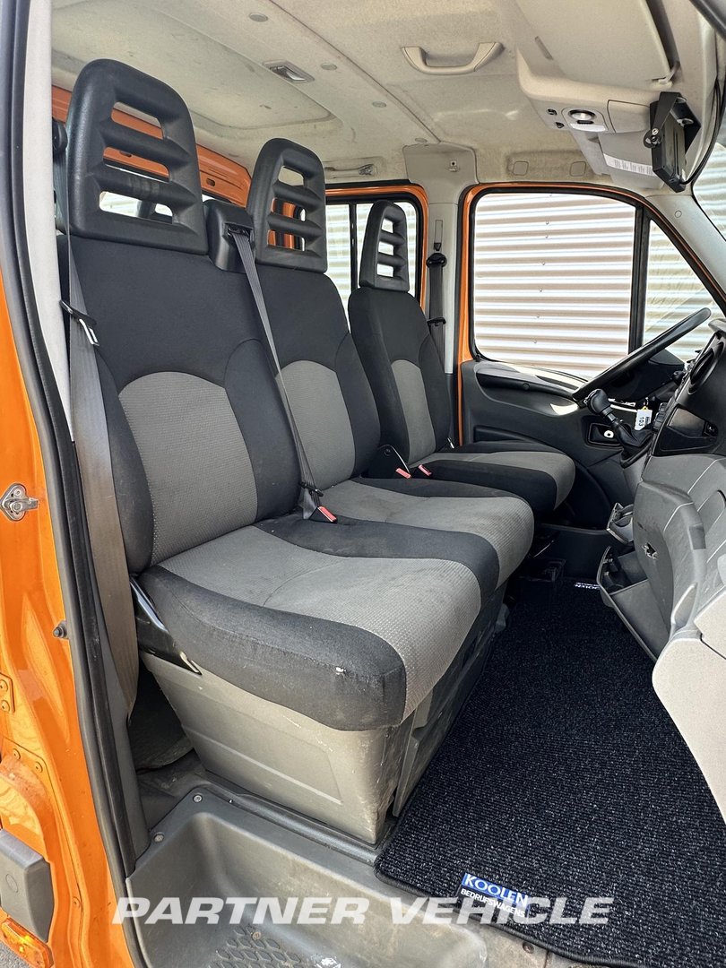 frontLeft : Iveco Daily 35S11 Kiper